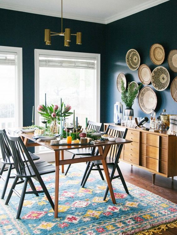 Do you know how to decorate your dining room like an expert?